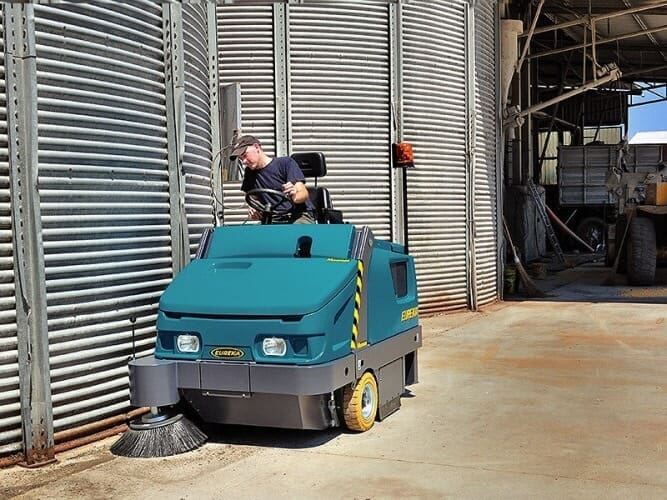 The Benefits of Industrial Sweepers For Transport Depots