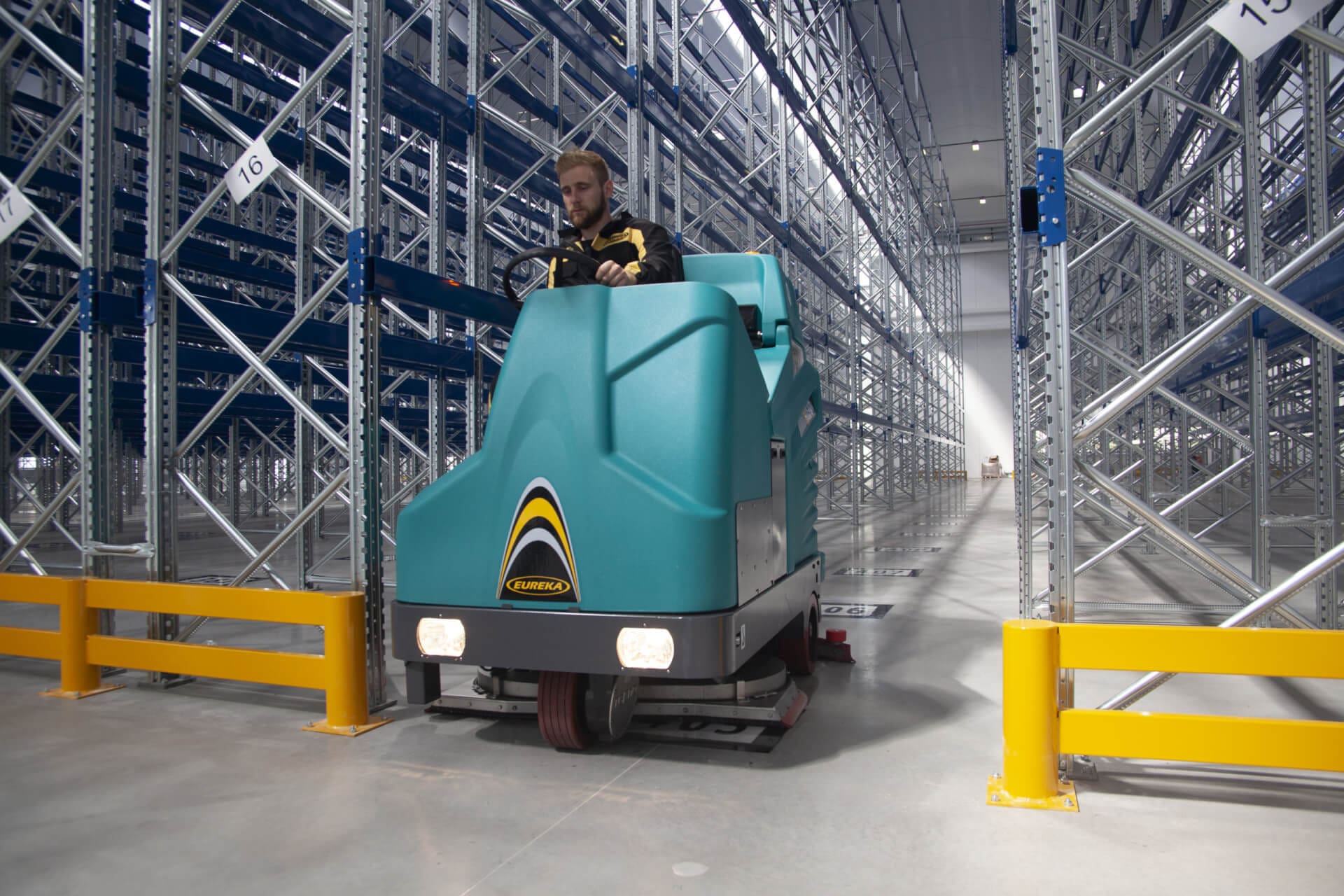 Why Leading Contract Logistics Operators Choose SRS Flexi-Hire