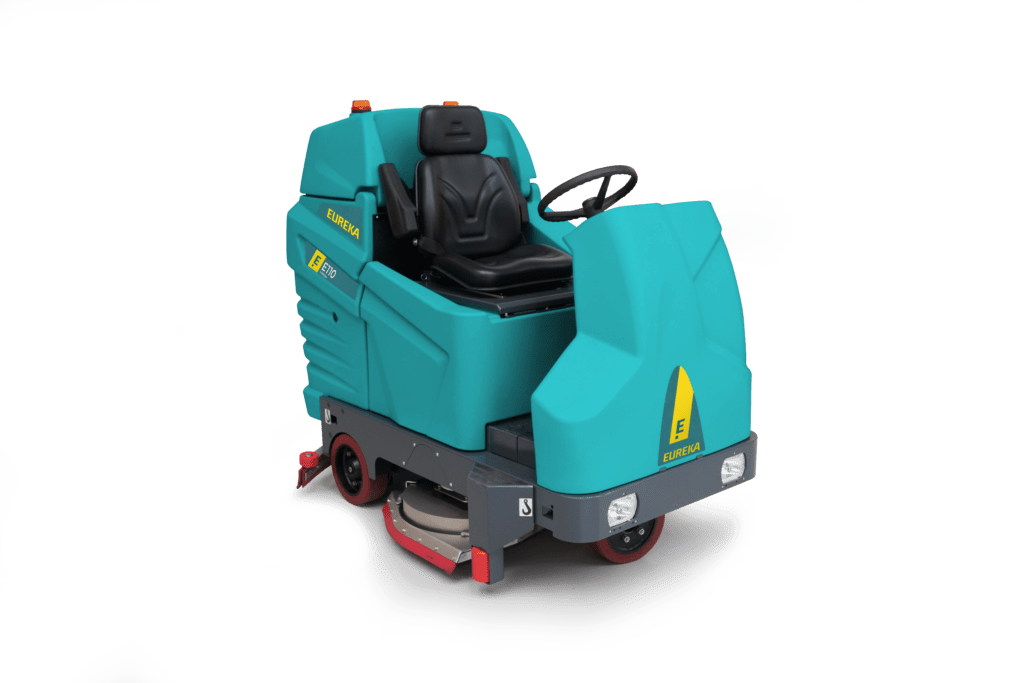 Large Ride On Scrubber Dryer (E110 D)